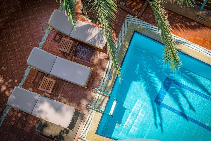Seafalios Apartments image