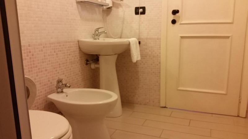 Hotel Niagara image