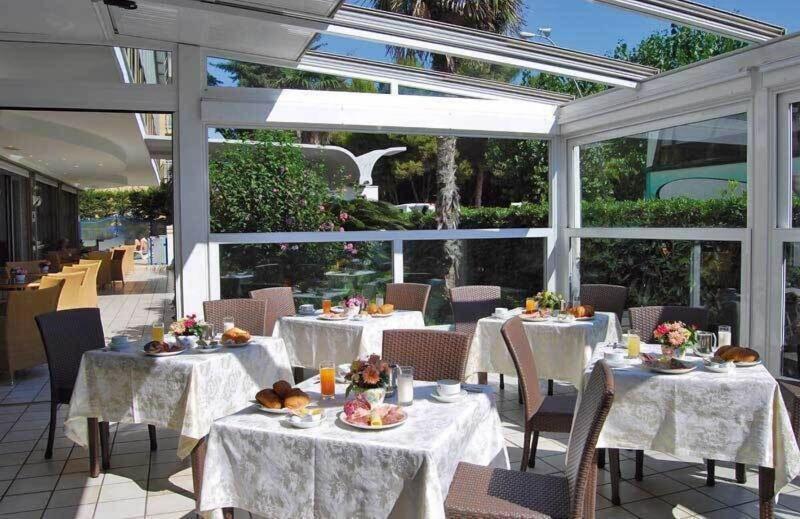 Hotel Sporting image