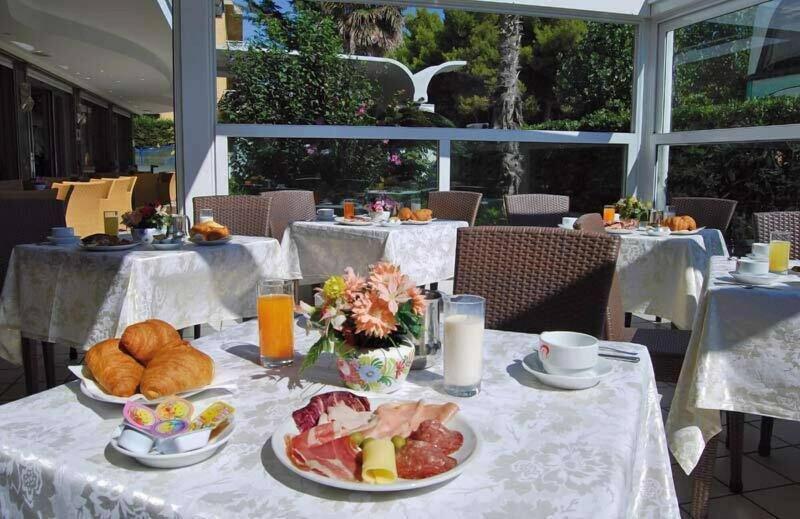 Hotel Sporting image