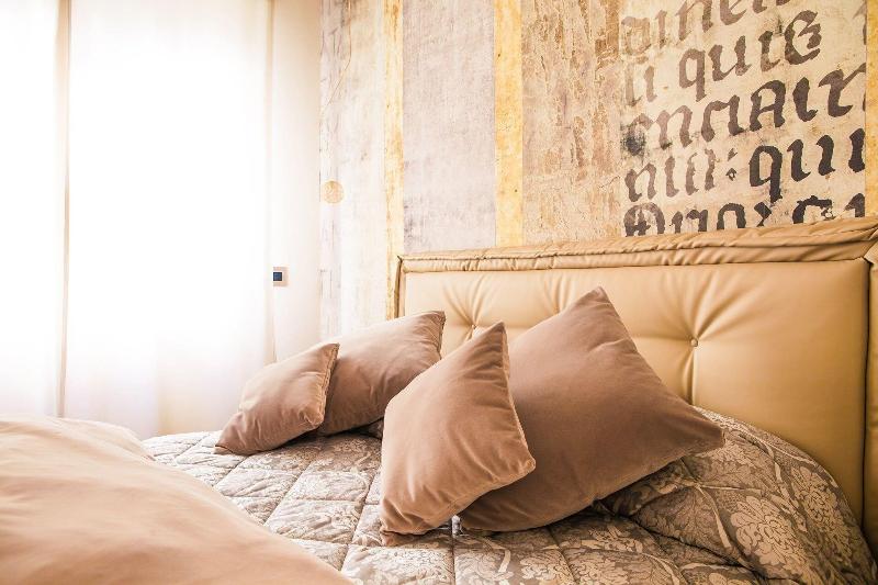 Hotel Zurigo image