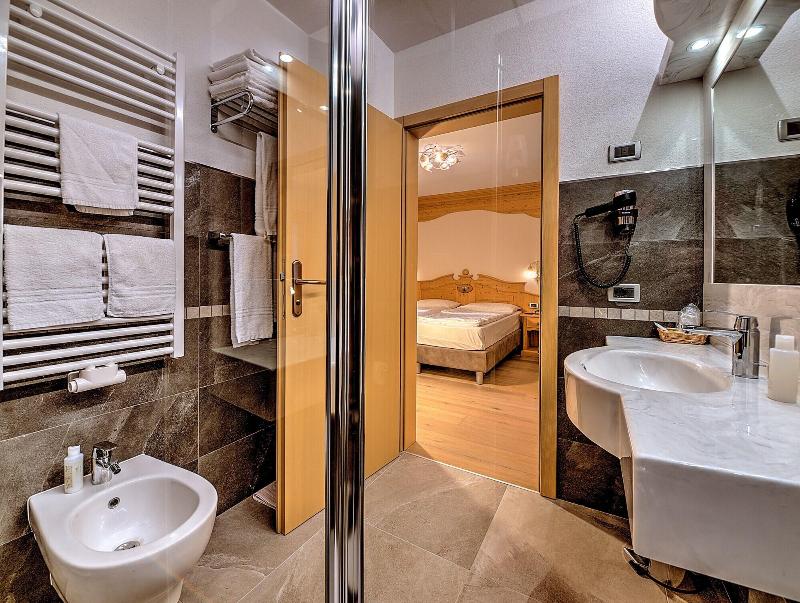 Hotel Madonna Delle Nevi image