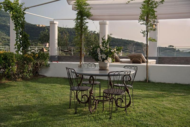 Villa Rufola — photo 2