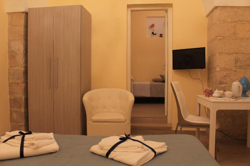 Arco Suite image