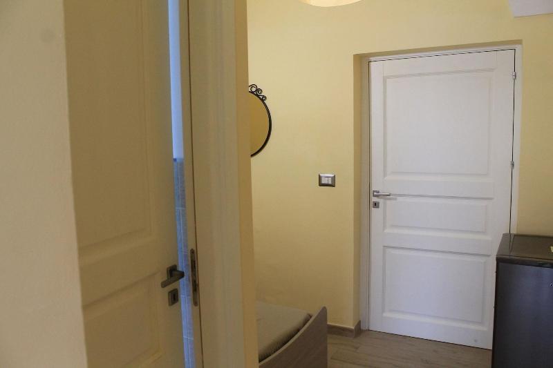 Arco Suite image
