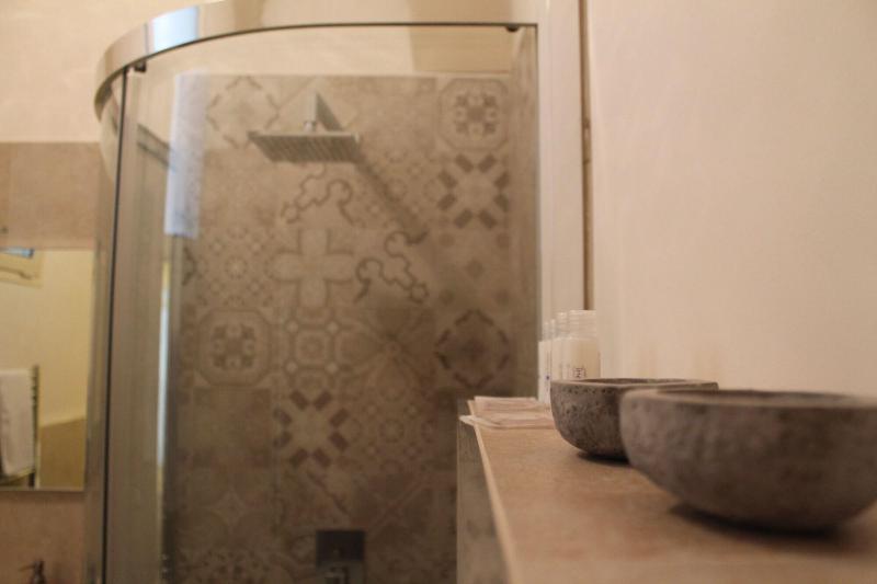 Arco Suite image