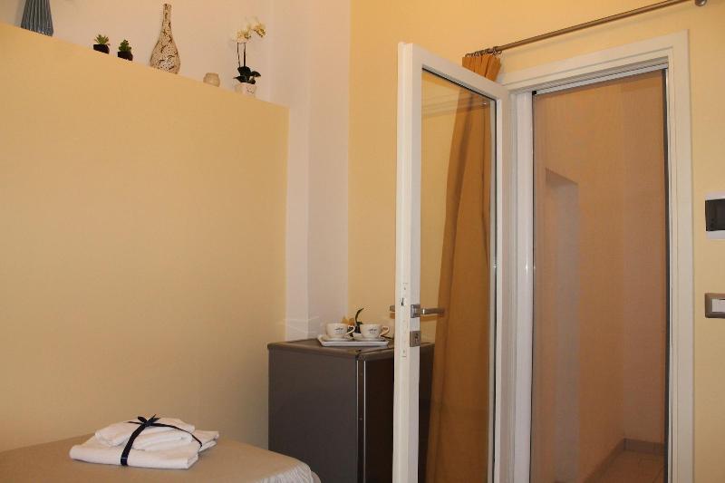 Arco Suite image