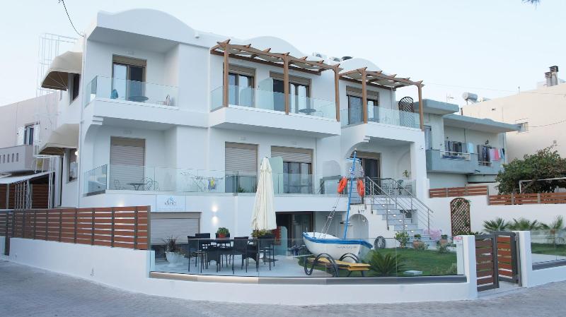 Elimia Suites Studios