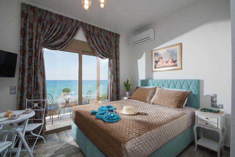 Elimia Suites Studios gallery photo 17
