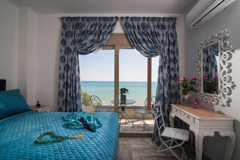 Elimia Suites Studios gallery photo 23