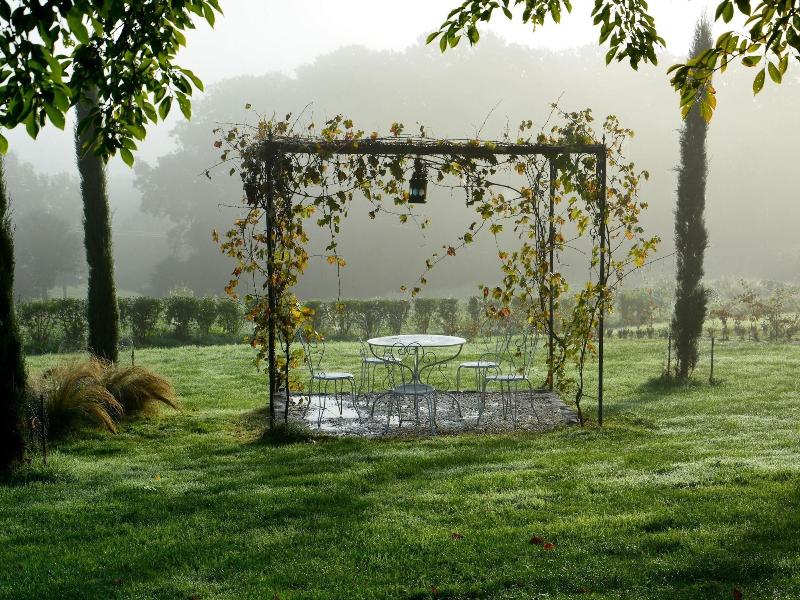 Domaine Des Ormeaux image