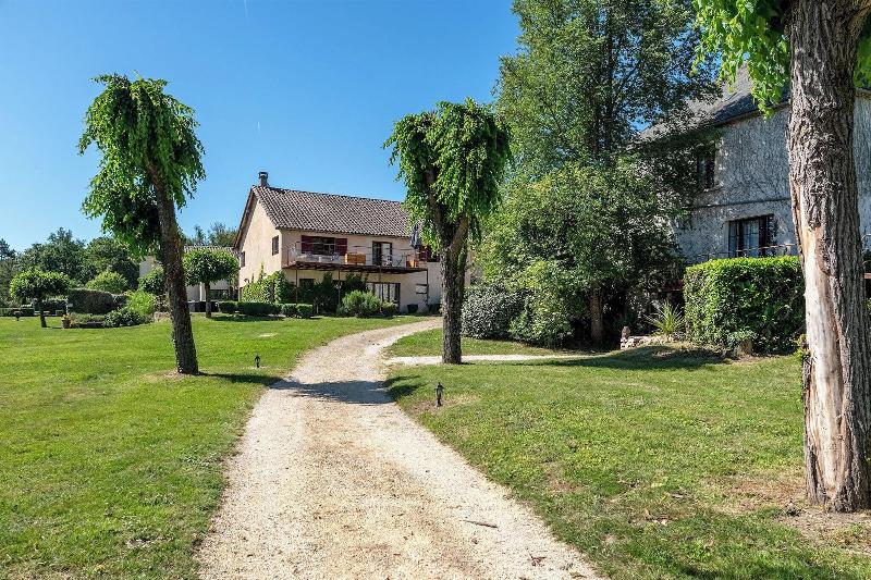Domaine Des Ormeaux image