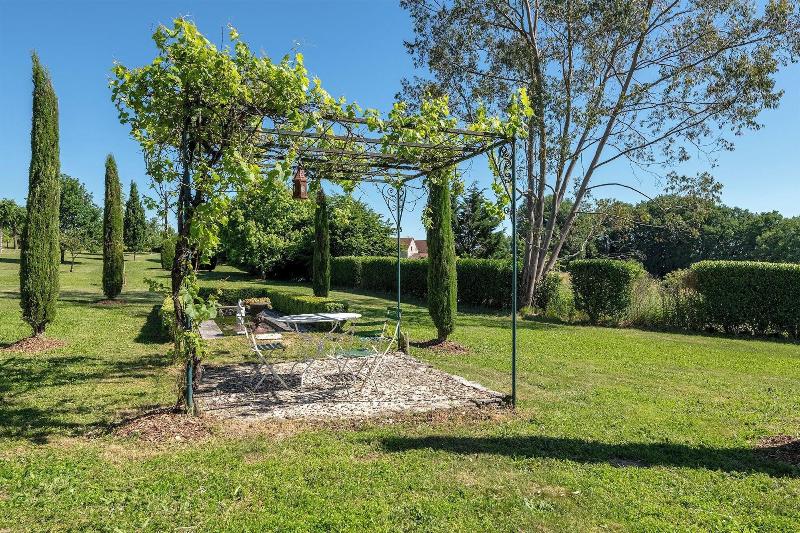 Domaine Des Ormeaux image