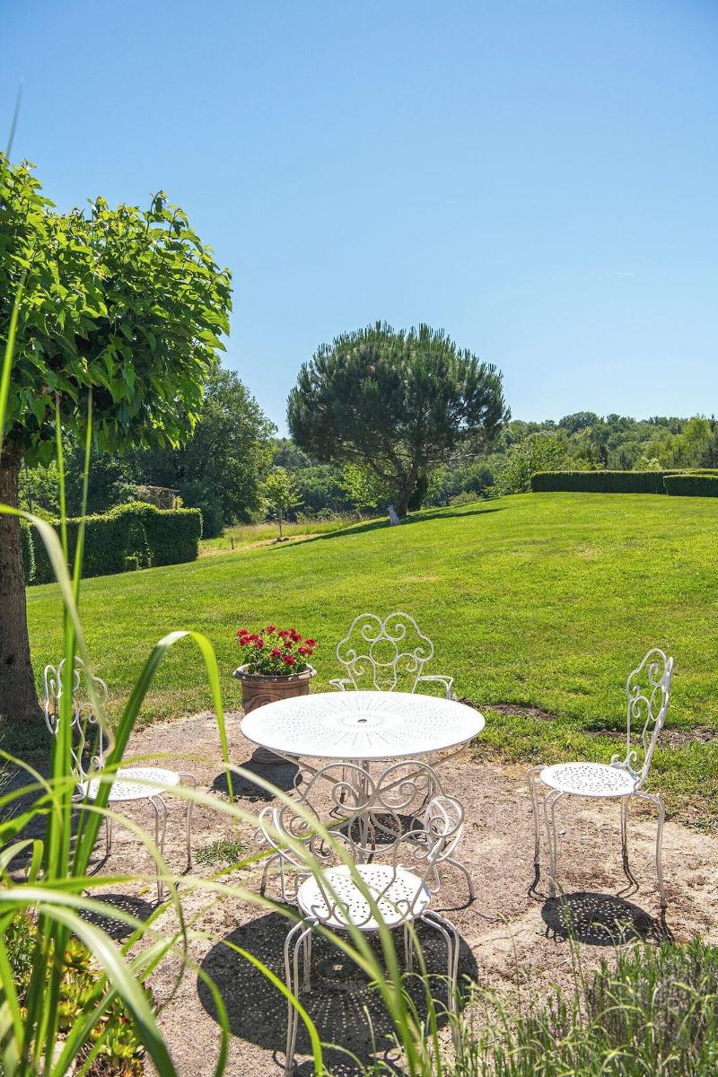 Domaine Des Ormeaux image