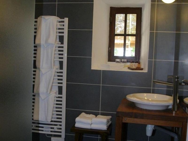 Domaine Des Ormeaux image