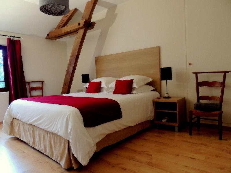 Domaine Des Ormeaux image