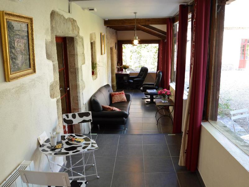 Domaine Des Ormeaux image