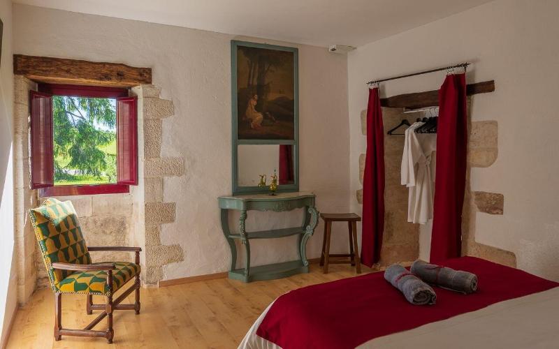 Domaine Des Ormeaux image