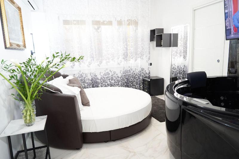 Gregorio Vii Luxury Suites San Damaso image