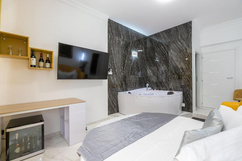 Gregorio Vii Luxury Suites San Damaso image