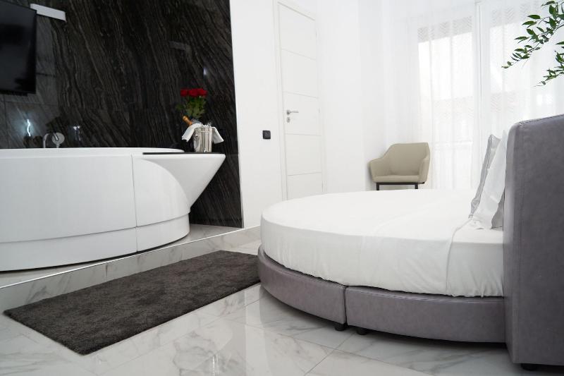 Gregorio Vii Luxury Suites San Damaso image