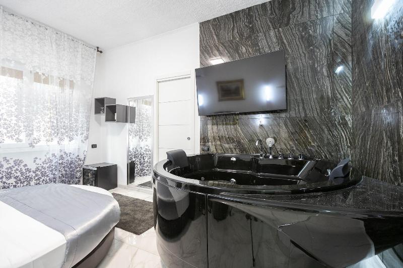 Gregorio Vii Luxury Suites San Damaso image