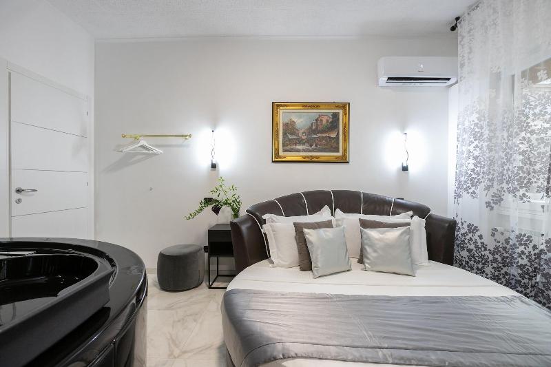 Gregorio Vii Luxury Suites San Damaso image
