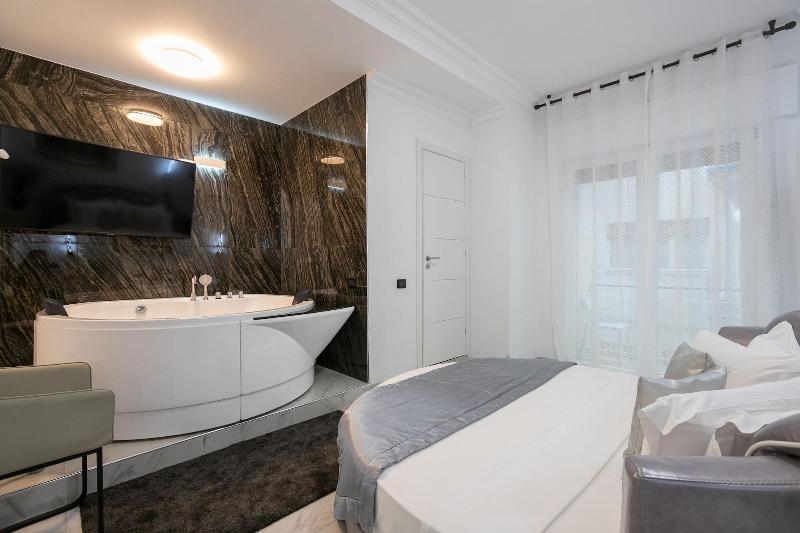 Gregorio Vii Luxury Suites San Damaso image