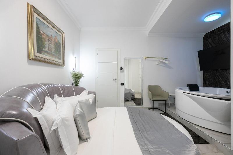 Gregorio Vii Luxury Suites San Damaso image