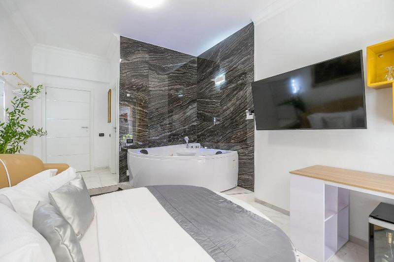 Gregorio Vii Luxury Suites San Damaso image