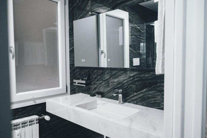 Gregorio Vii Luxury Suites San Damaso image