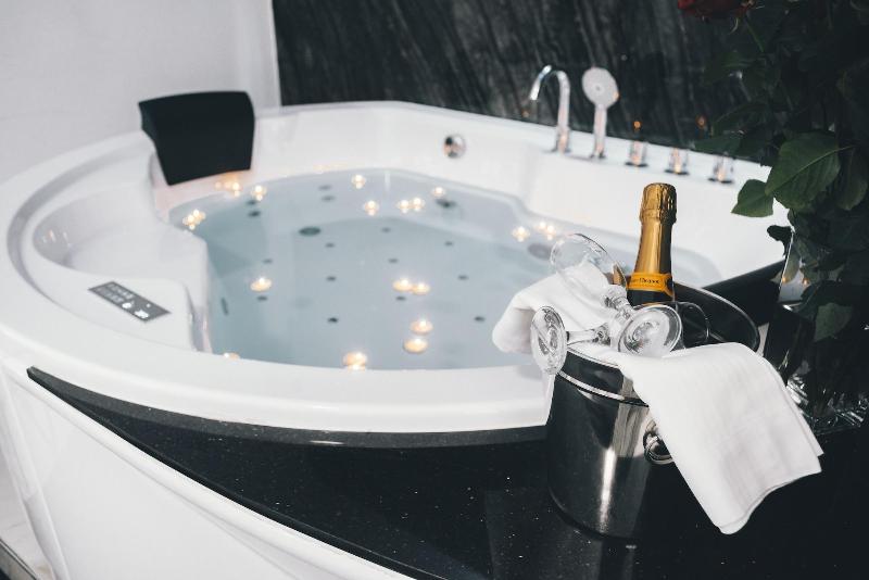 Gregorio Vii Luxury Suites San Damaso image