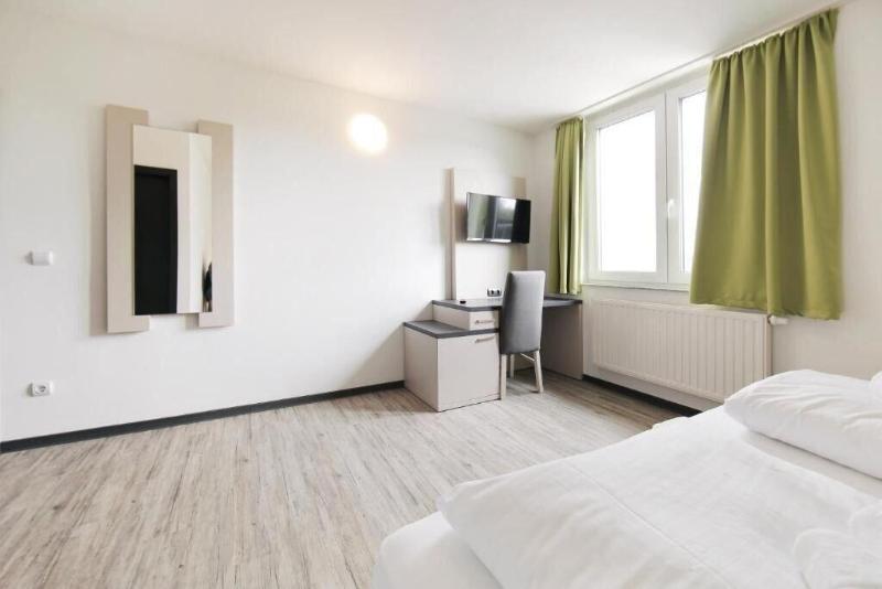 Bp24 Hotel Eschweiler image