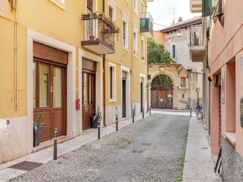 Truly Verona image