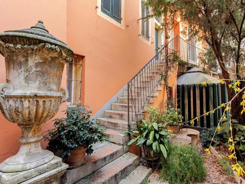 Truly Verona image