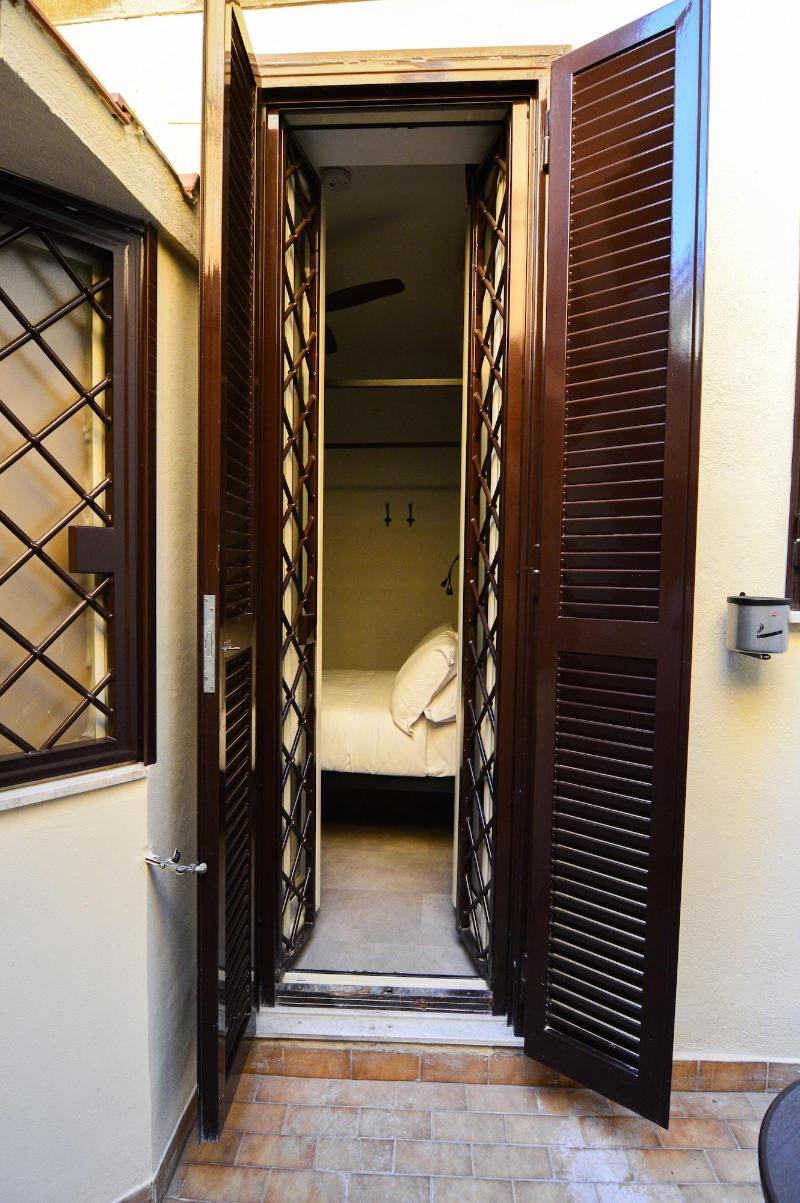 Romaresidence Trastevere Guesthouse image