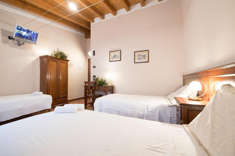Le Rondini image