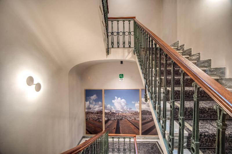 Hotel 77 Seventy Seven image
