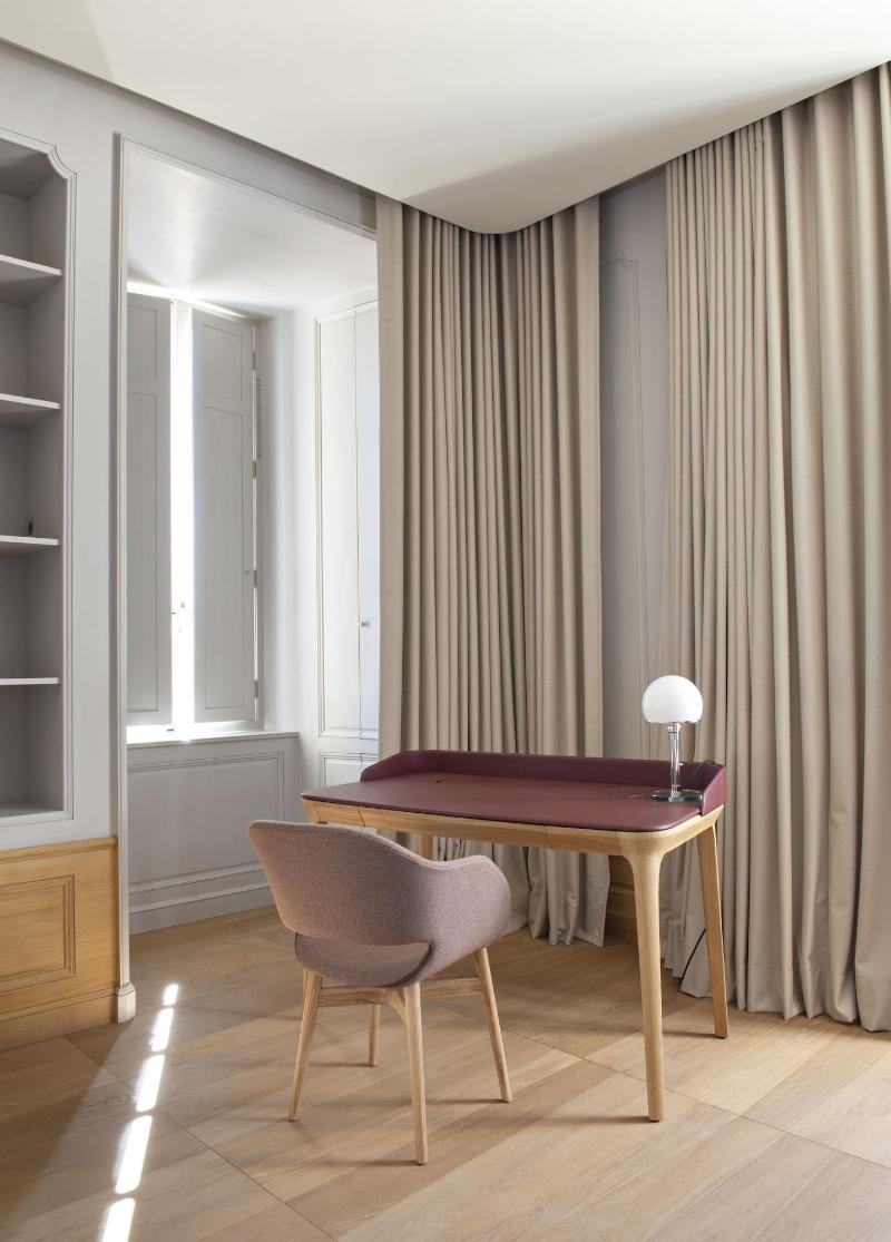 Cha Teau De Ferrand image