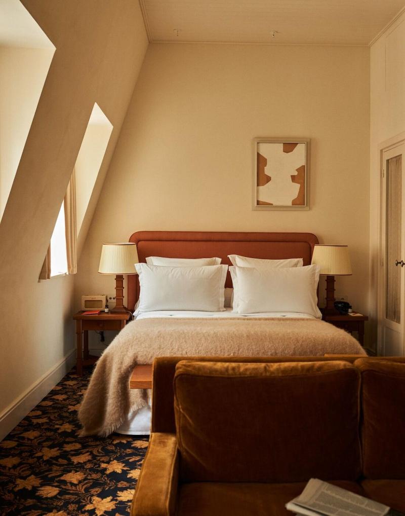 Ha Tel Cha Teau Voltaire