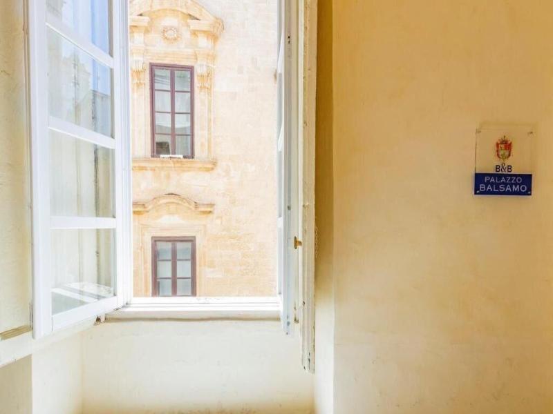 Palazzo Insula image