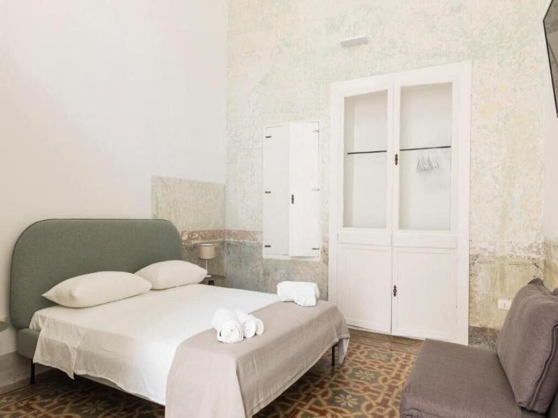 Palazzo Insula image