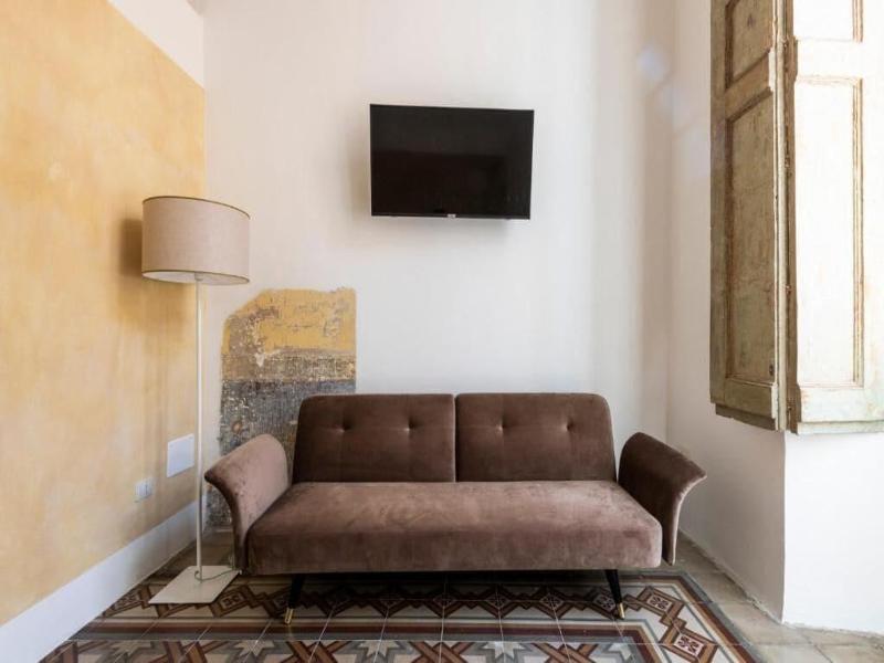 Palazzo Insula image