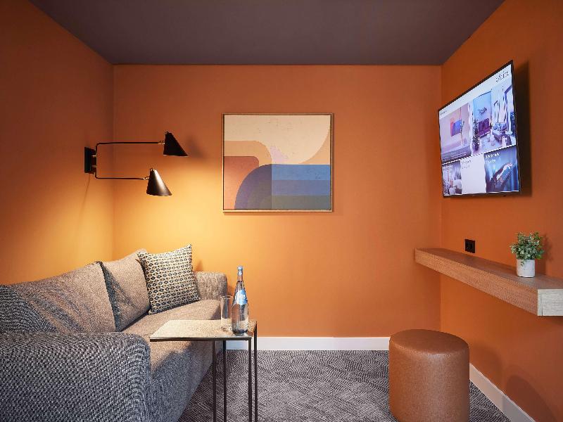 Adina Apartment Hotel Dusseldorf image