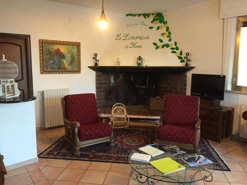 Le Limonaie A Mare image