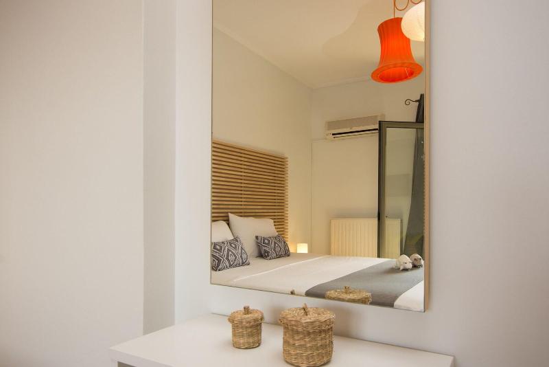Golden Coast Boutique Luxury Living image