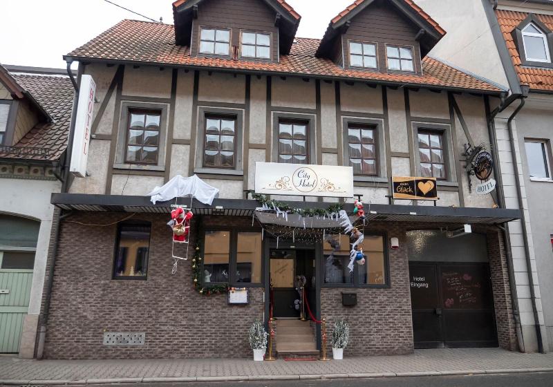 City Hotel — main photo