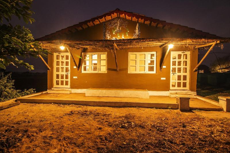 Wowstayz Pachmarhi Foothill Cottages