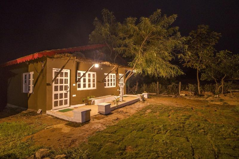 Wowstayz Pachmarhi Foothill Cottages