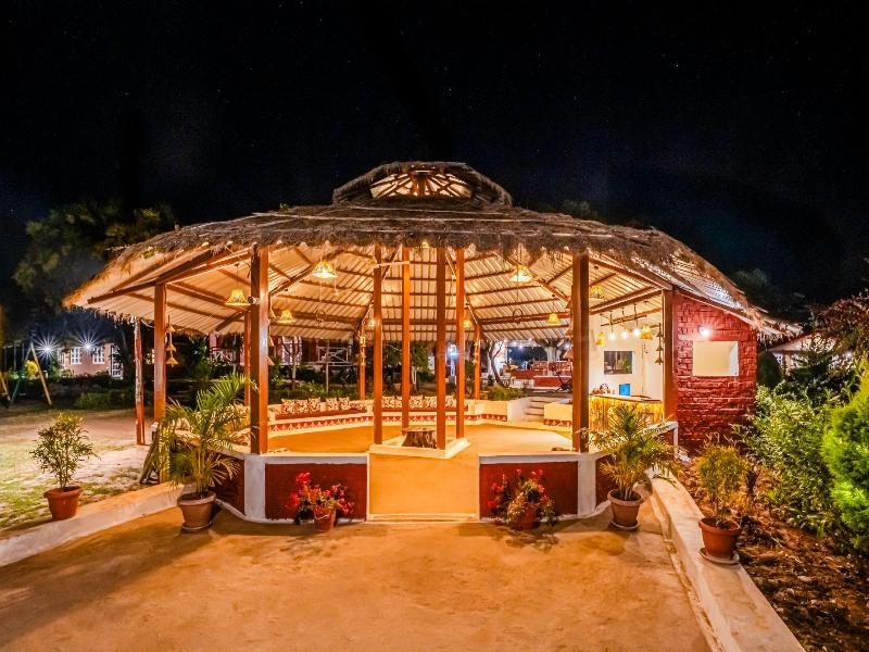 Wowstayz Pachmarhi Foothill Cottages